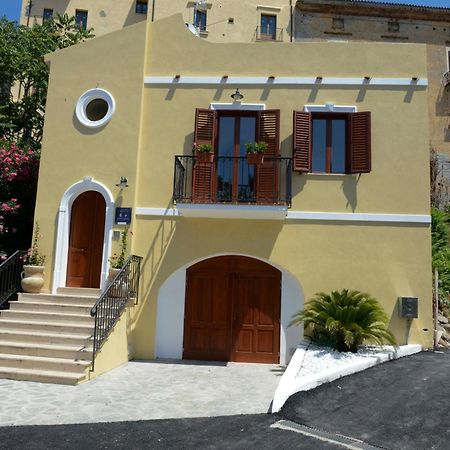 Porta Marina Guest Rooms Scalea Exteriér fotografie