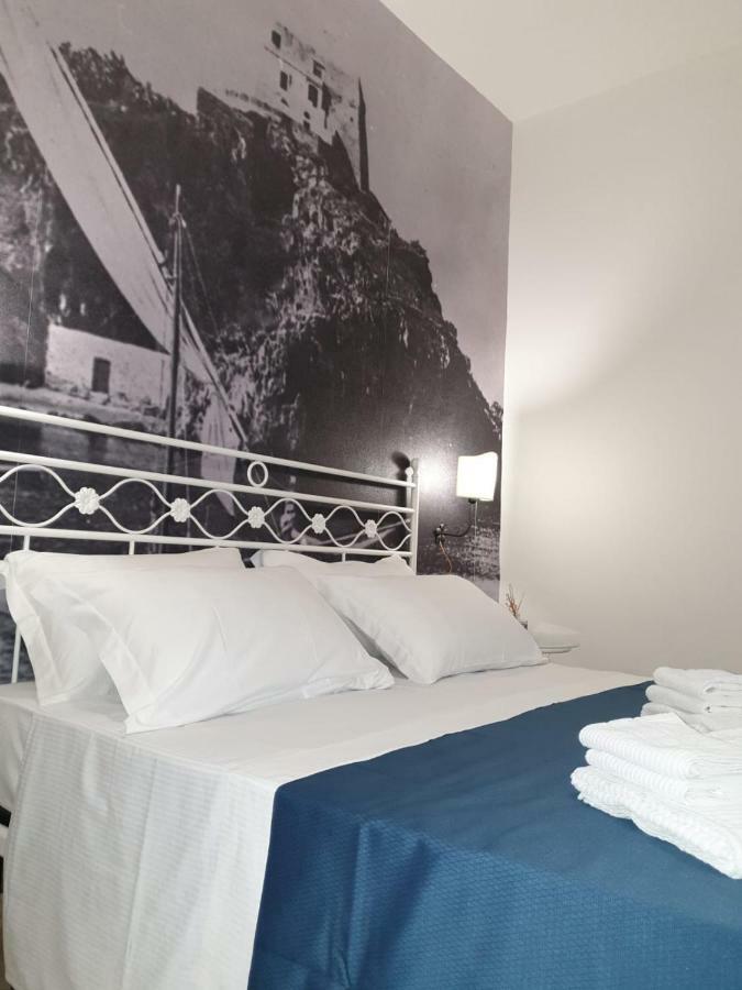 Porta Marina Guest Rooms Scalea Exteriér fotografie