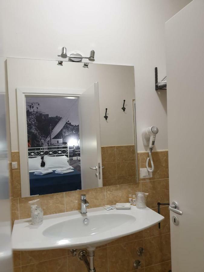 Porta Marina Guest Rooms Scalea Exteriér fotografie