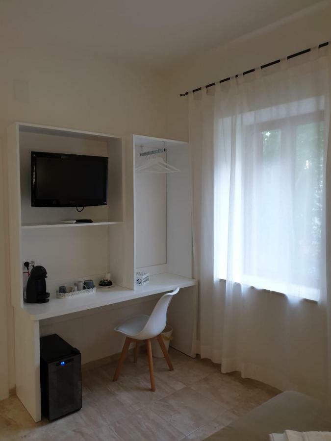 Porta Marina Guest Rooms Scalea Exteriér fotografie
