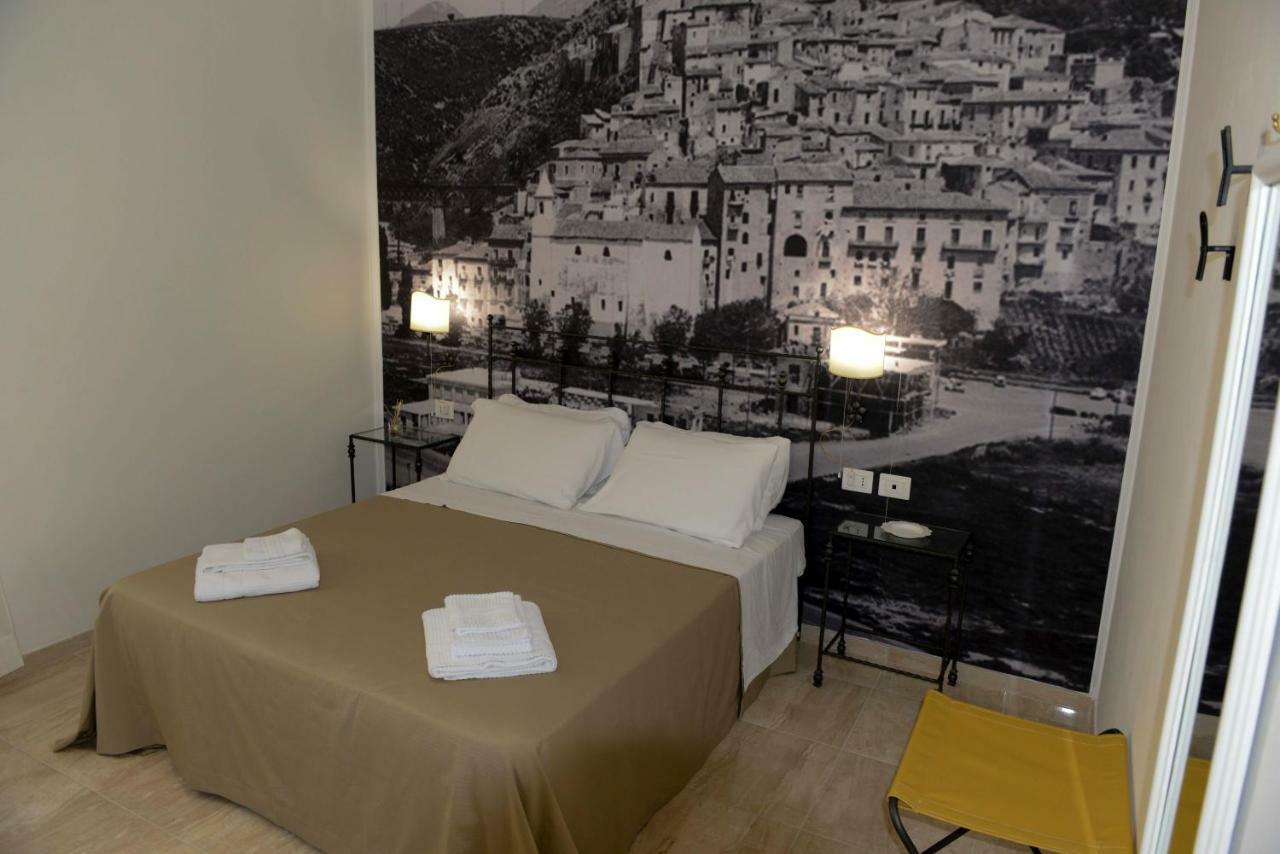 Porta Marina Guest Rooms Scalea Exteriér fotografie