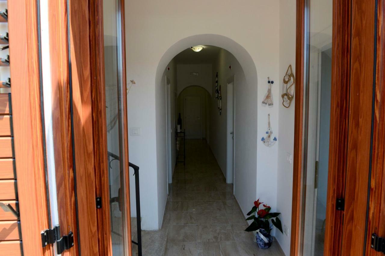 Porta Marina Guest Rooms Scalea Exteriér fotografie