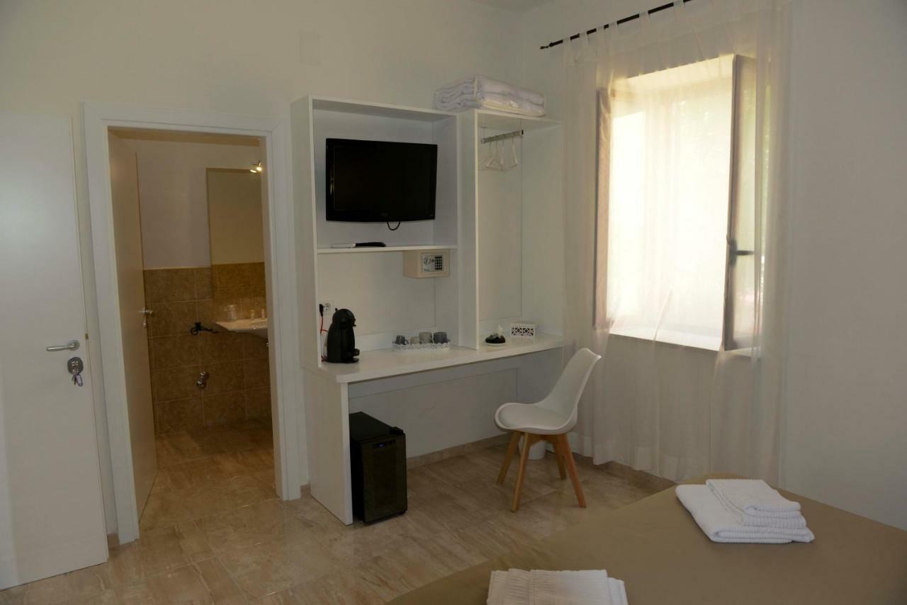 Porta Marina Guest Rooms Scalea Exteriér fotografie